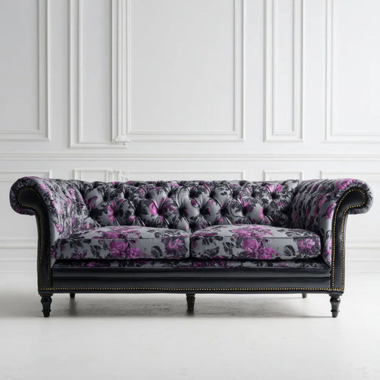 Trzyosobowa sofa Chesterfield szara w fioletowy wzór kwiatowy, tapicerka poliestrowa, 220 x 95 x 78 cm